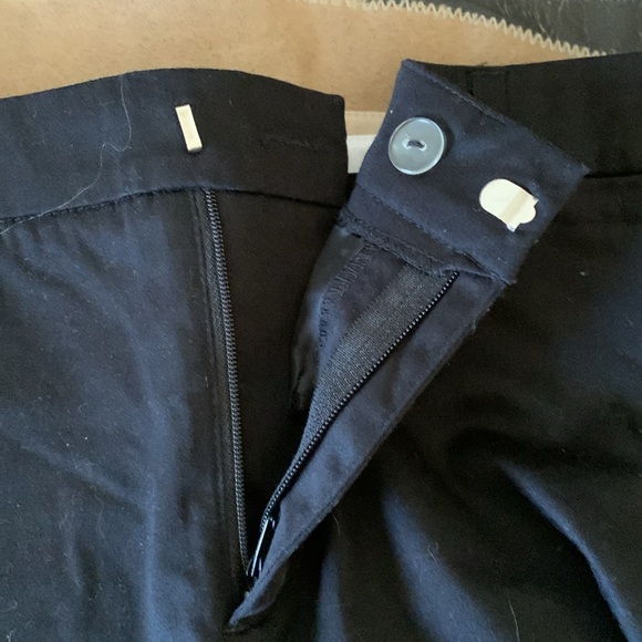 Women’s 3” inseam size 8 Venus solid khaki, white and black cotton shorts. - Picture 7 of 10